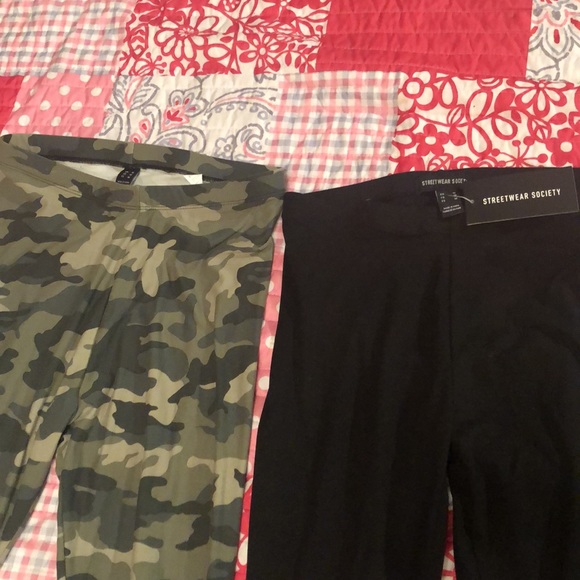 black and camo Leggings - Picture 2 of 3
